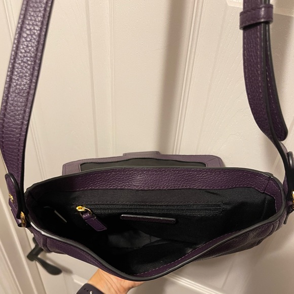 NWOT MARC JACOBS TRAVELER LEATHER MESSENGER BAG IN GRAPE - Picture 11 of 11